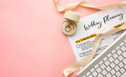 Should You Hire a Wedding Planner?